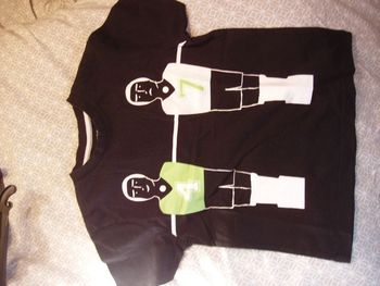 t shirt image baby foot