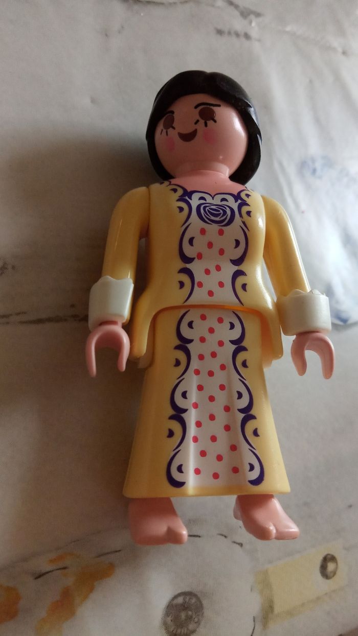 Lot de 2 personnages féminins "Playmobil" - photo numéro 3