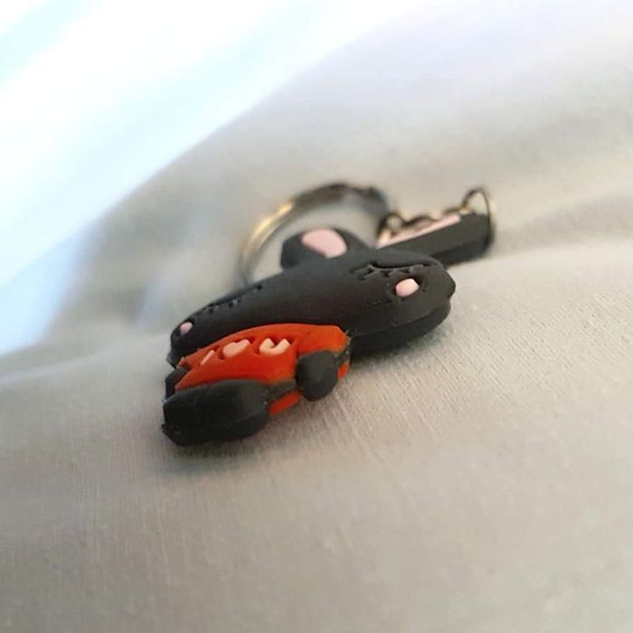 Porte clé lapin en silicone, recto-verso - photo numéro 2