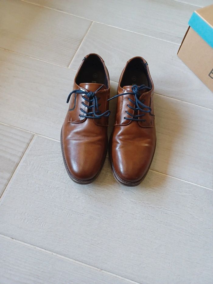 Chaussures de ville taille 40