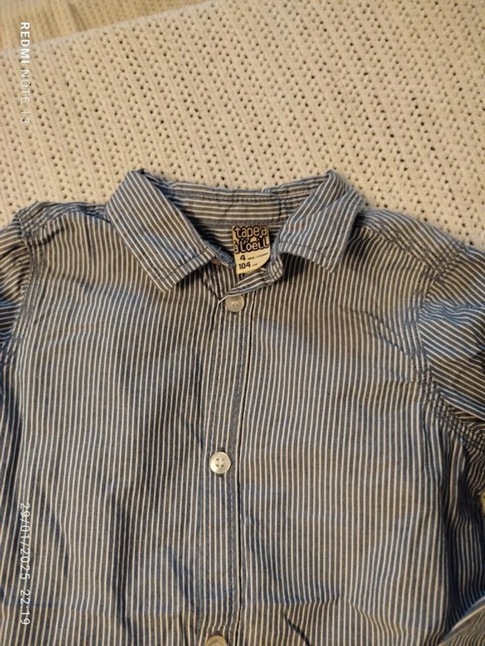 Lot d'un tee-shirt et une chemise ML 4 ans - photo numéro 2