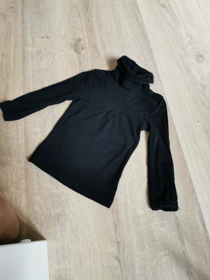 Sous pull noir 3 ans très bon état - photo numéro 2