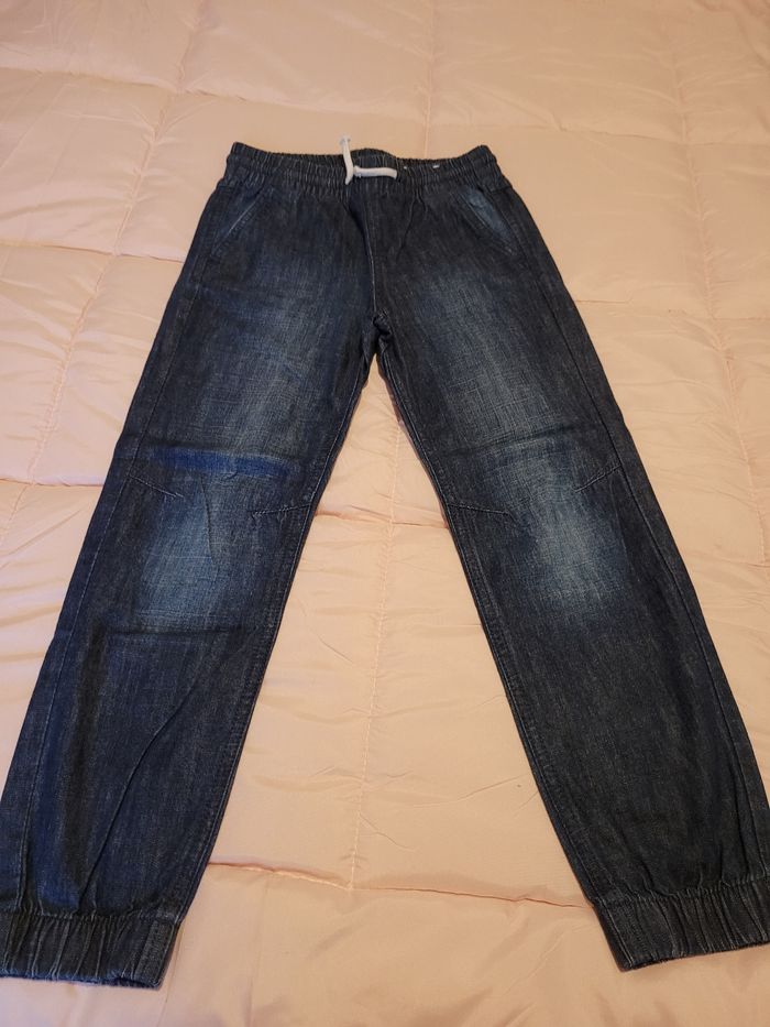 pantalon jogger 7/8ans (4e)