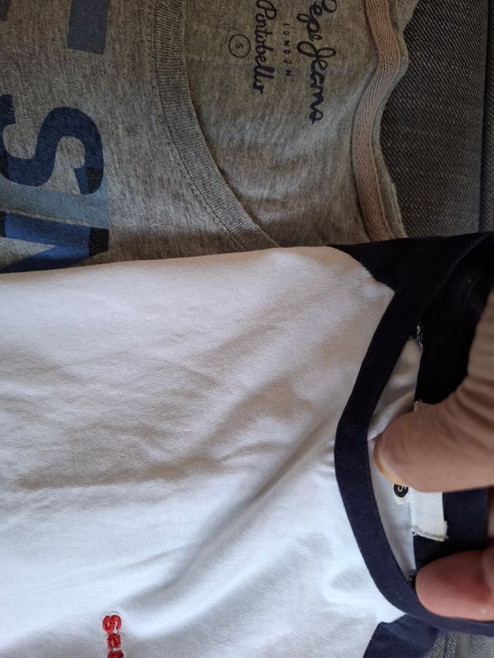 Lots 2 teeshrists - photo numéro 2