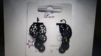 Boucles d'oreilles femme noa neuf