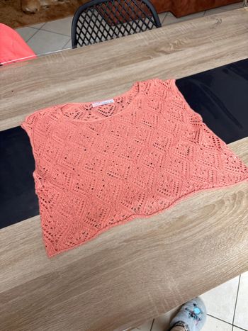 T shirt ajourée taille M