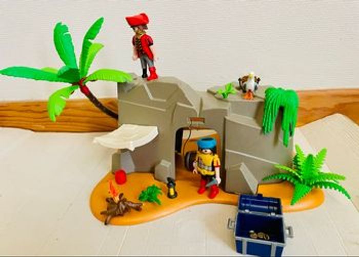 Playmobil - caverne des pirates