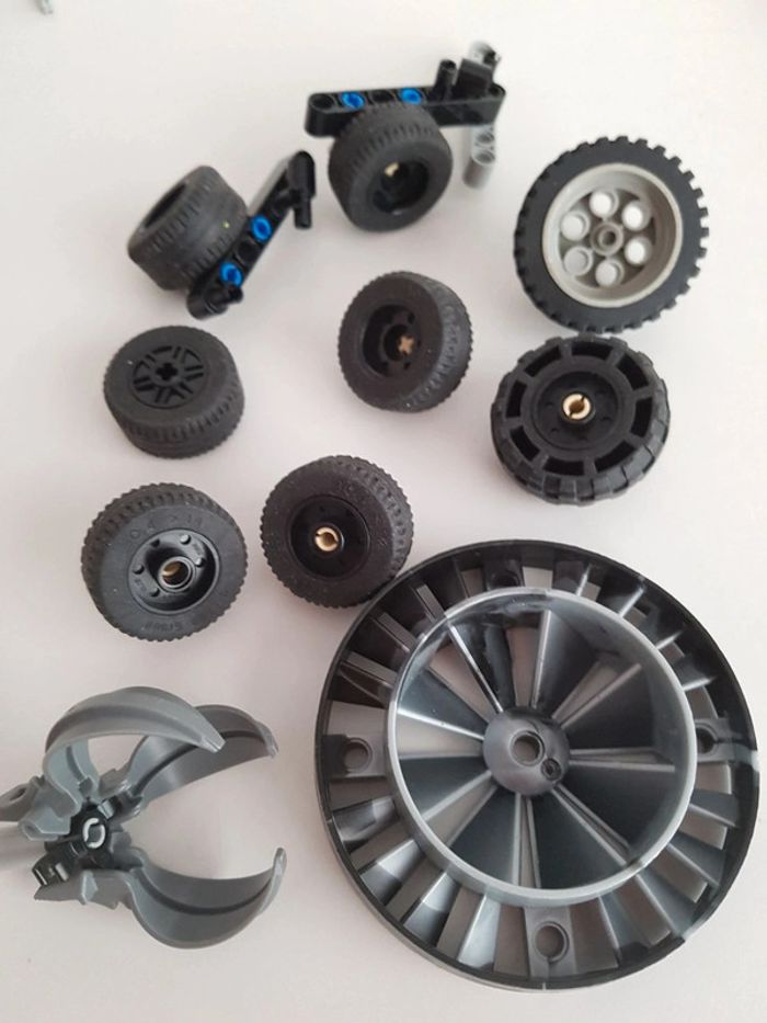 Briques de construction Lego Technic - photo numéro 15