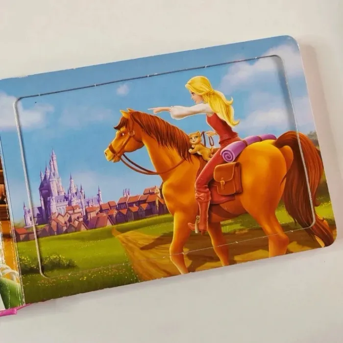 Livre composé de 5 puzzles Barbie - photo numéro 8