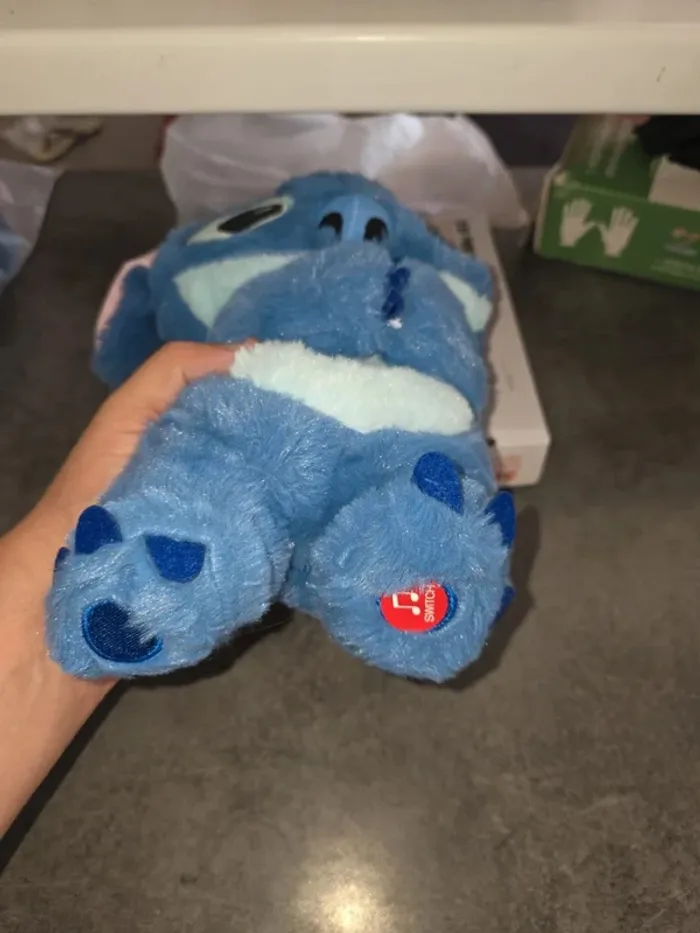 [NEUF] Peluche Stitch qui respire - photo numéro 3