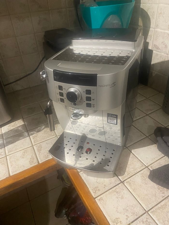 Machine à café Delongui Magnifica S - photo numéro 2