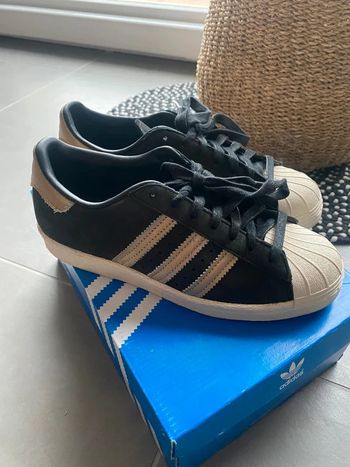 Basket Adidas Superstar pointure 36