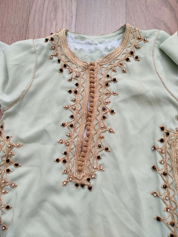 Caftan 9 mois vert très bonne etat - photo numéro 5