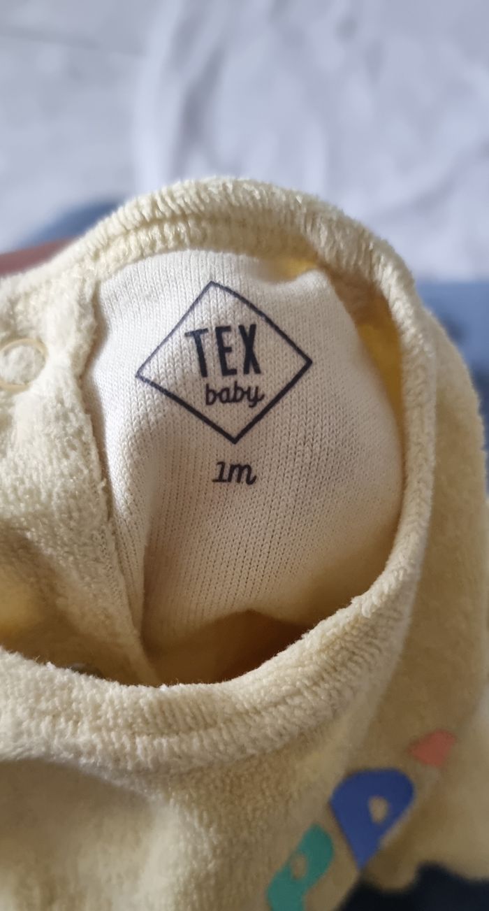 Lot 2 pyjamas / dors bien 1 mois - photo numéro 4