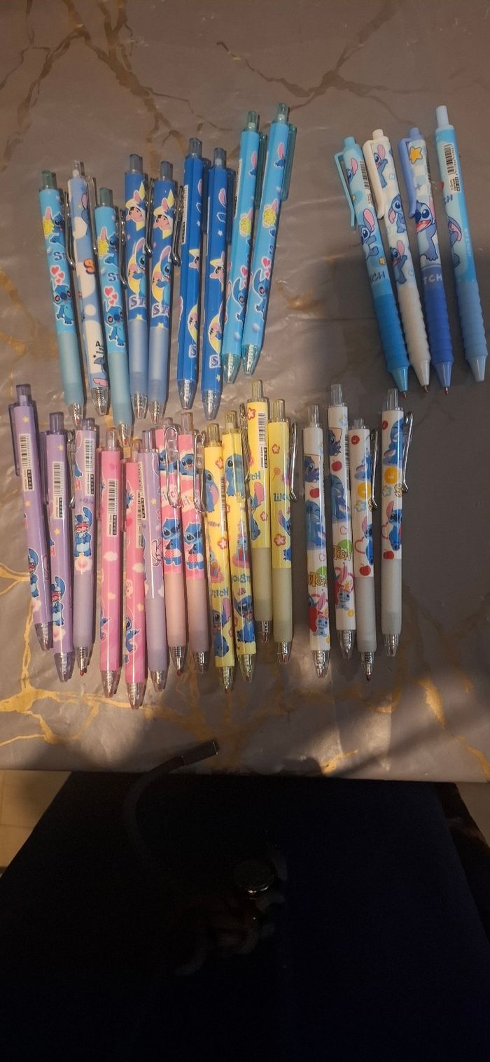 Lots fournitures stylos - photo numéro 3