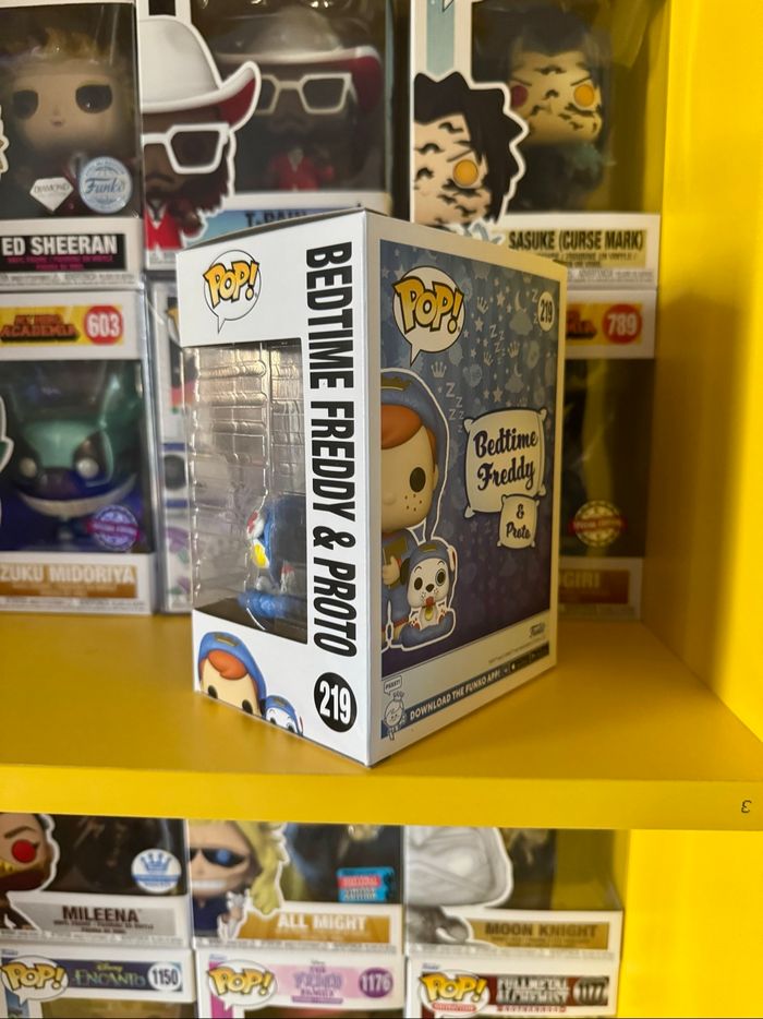 Funko Pop! 219 - Funko - Bedtime Freddy & Proto - Funko Exclusive - photo numéro 3