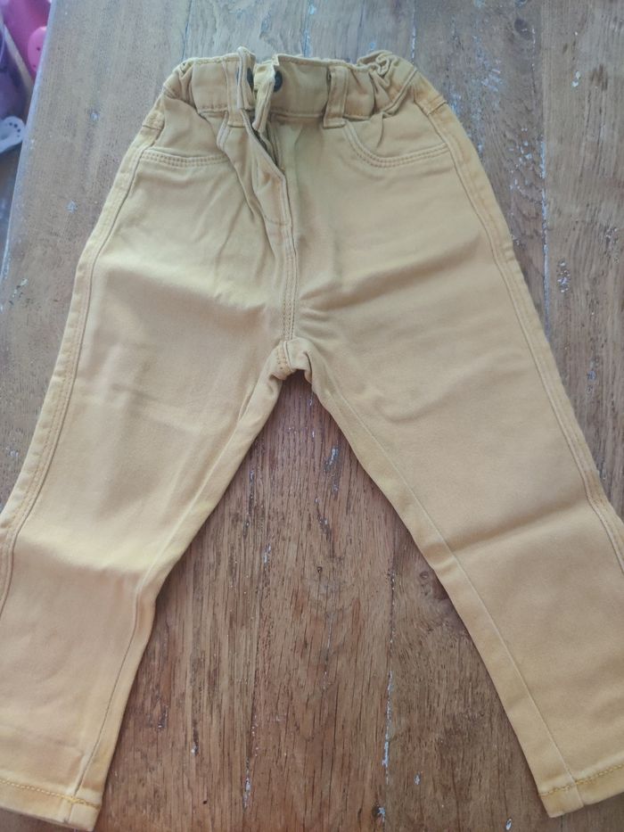 Lot 3 pantalons Kiabi 18 mois - photo numéro 4