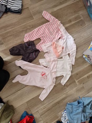 Lot de vêtement bébé fille 1 mois