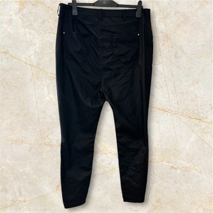 Pantalon noir - photo numéro 3