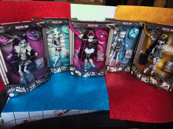 5 Monster high