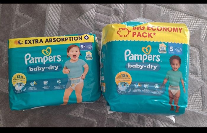 Couches pampers taille 5 et 5+