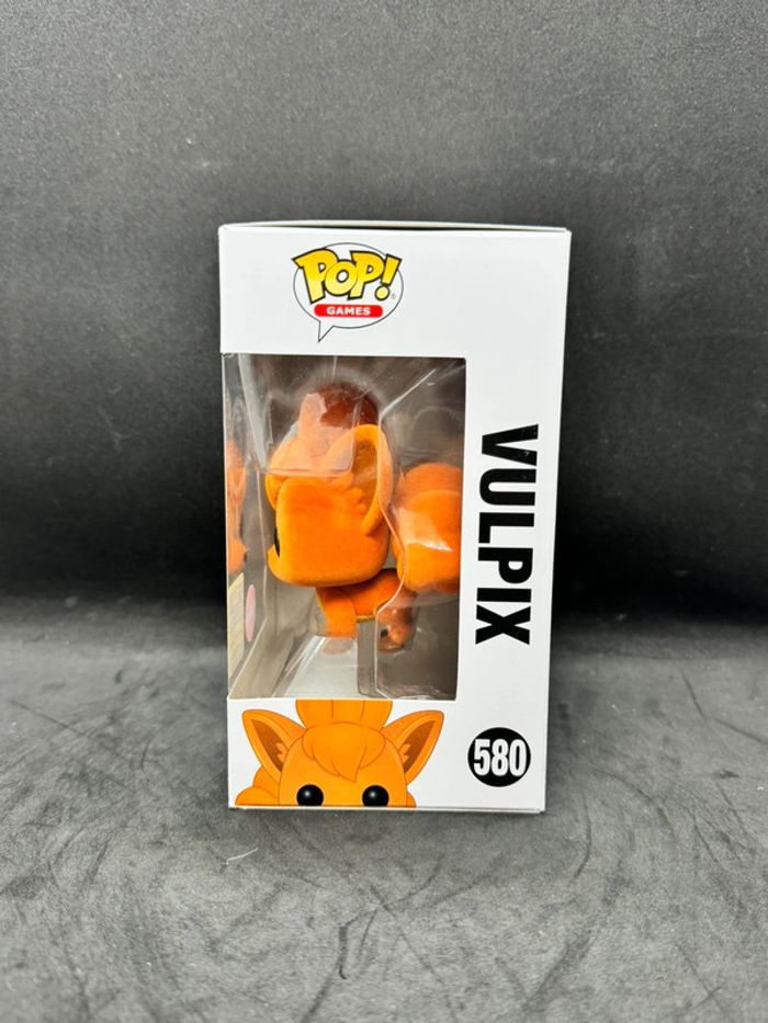 Funko pop Pokémon vulpix 580 Flocked Convention 2020 - photo numéro 5