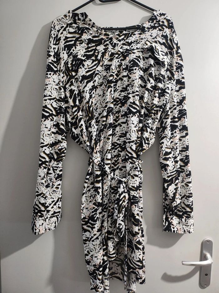 Robe tunique avec ceinture