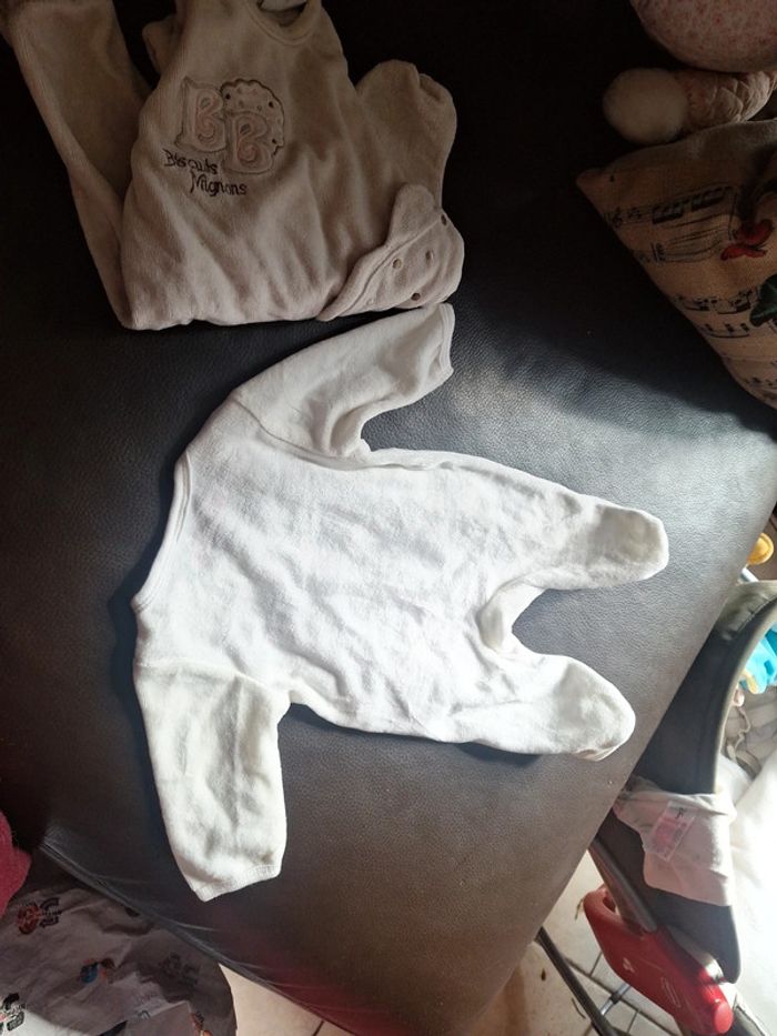 Lot 2 pyjamas velours beige et marron clair - photo numéro 6