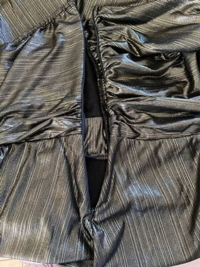 Robe longue noire et doré Taille S - photo numéro 8