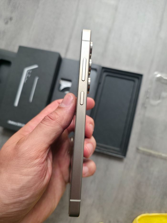 Samsung Galaxy S25 Ultra 512 Go Noir Titane débloqué "état neuf" - photo numéro 3