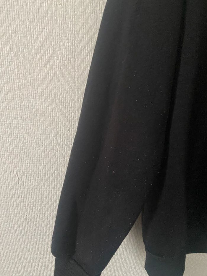 Pull noir - photo numéro 4
