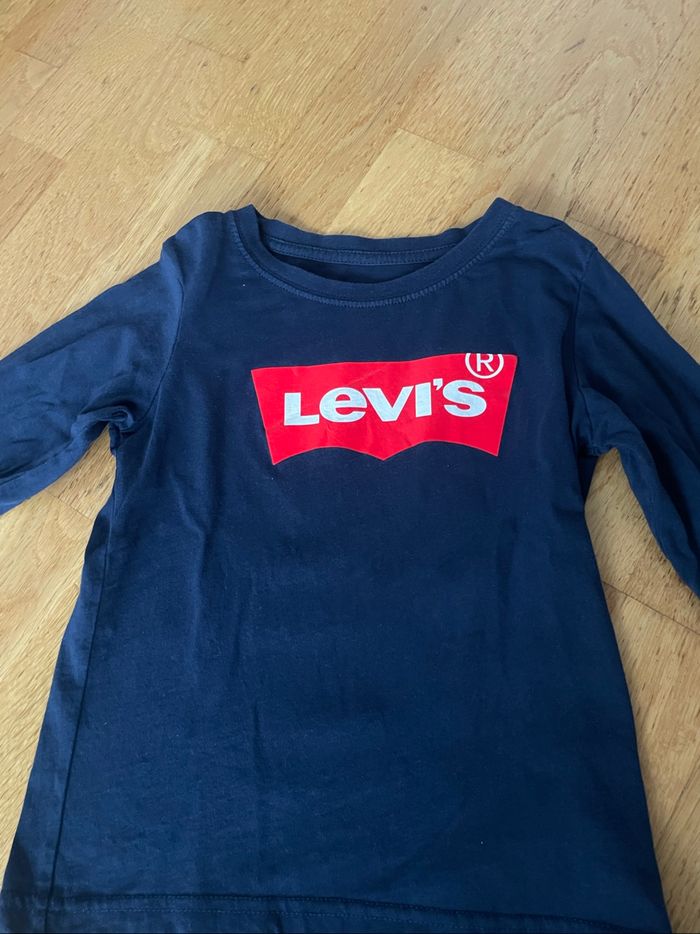 TEE shirt Levi’s 4 ans - photo numéro 3