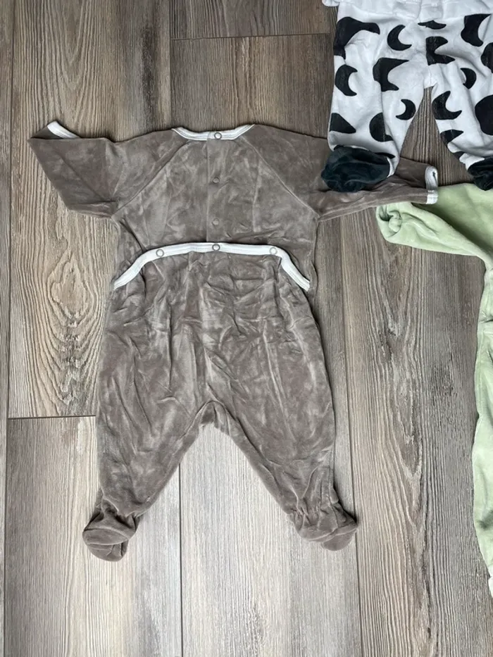 Lot pyjamas - photo numéro 6