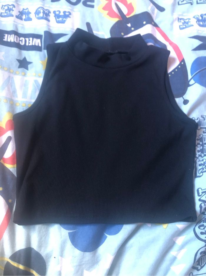 Tee shirt avec col taille xs
