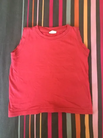 Tee-shirt sans manche 4 ans