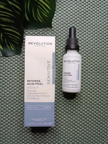 🔸Intense acid peel Peeling hebdomadaire, 30 ml. Makeup révolution. Neuf🔸