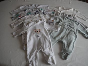 Lot de 7 Pyjamas 3 mois (6 velours + 1 en coton)