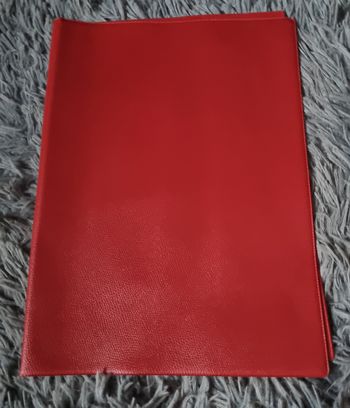Protège cahier rouge
