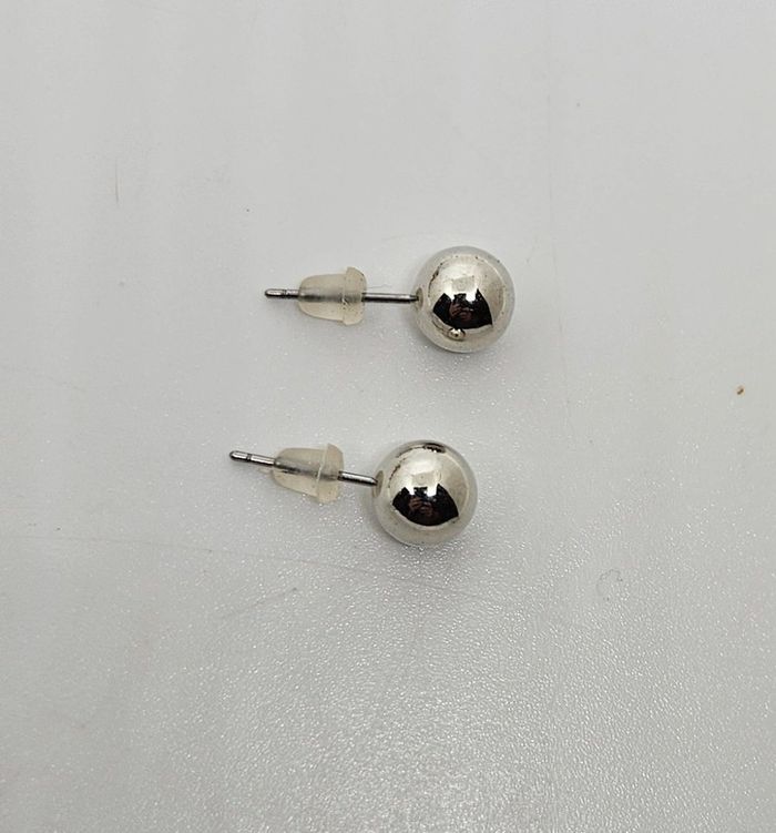 Paire de boucles d'oreilles. Neuve. Argenté 4 - photo numéro 2