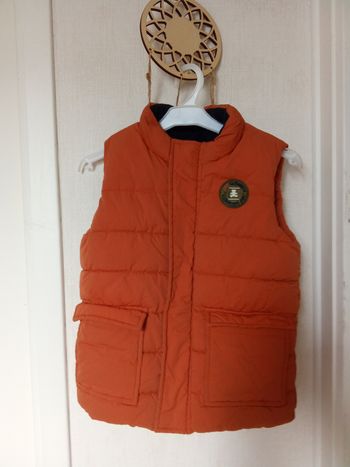 Veste sans manche garçon  couleur brique marque lulu castagnette taille 3 ans, mi saison