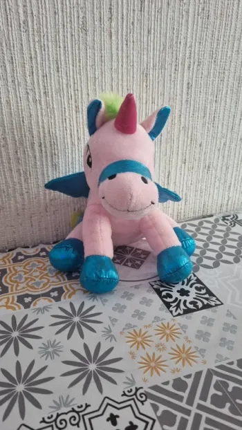 Peluche licorne rose