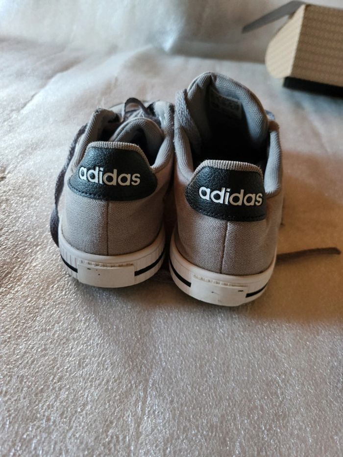 Chaussures adidas - photo numéro 4