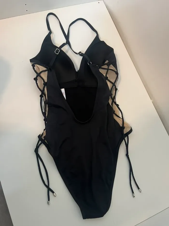 Maillot de bain 1 pièce noir Divine Paris Taille 40 - photo numéro 2