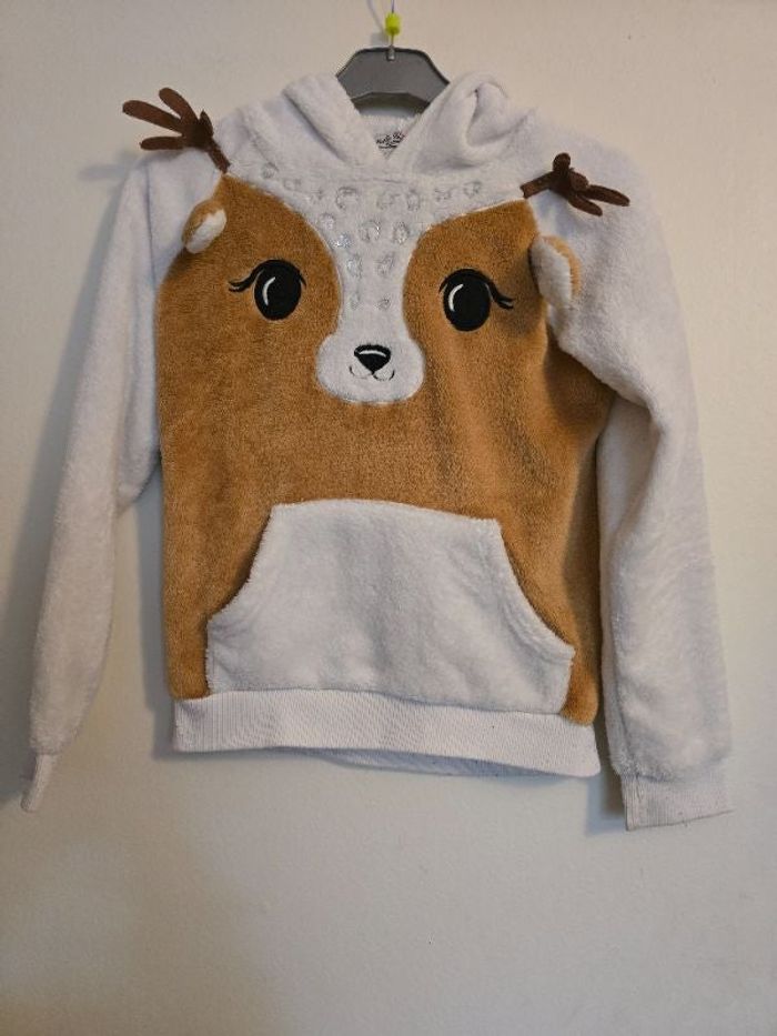 Pull à capuche renne