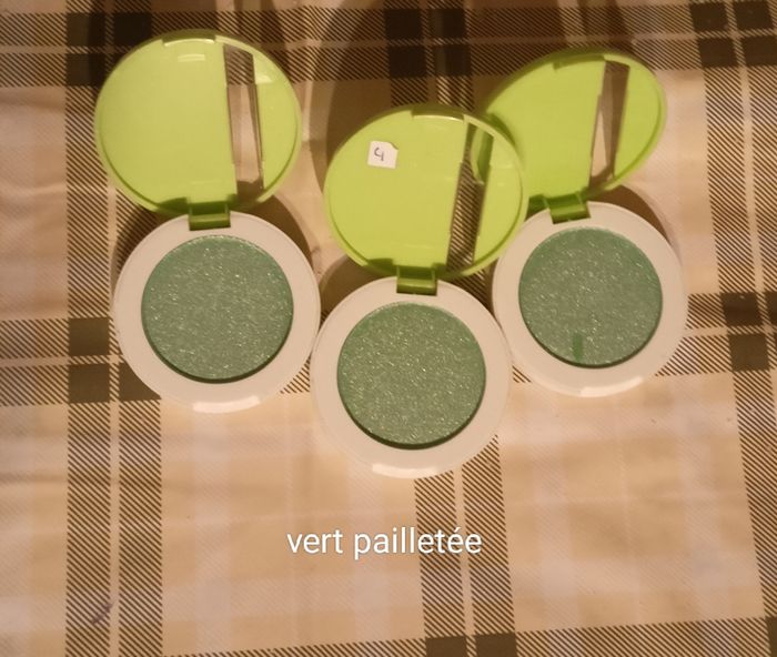 Lot revendeur maquillage