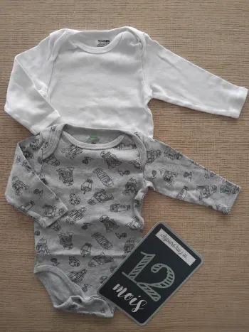 Lot bodys 12 mois / 73-76 cm