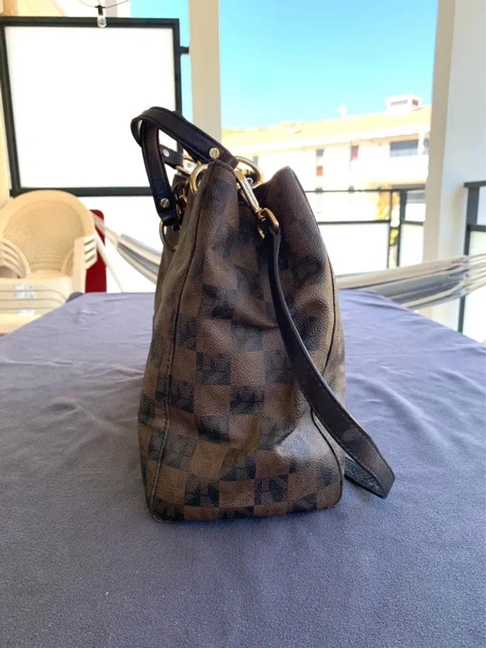 Sac Mickael Kors monogramme - photo numéro 4
