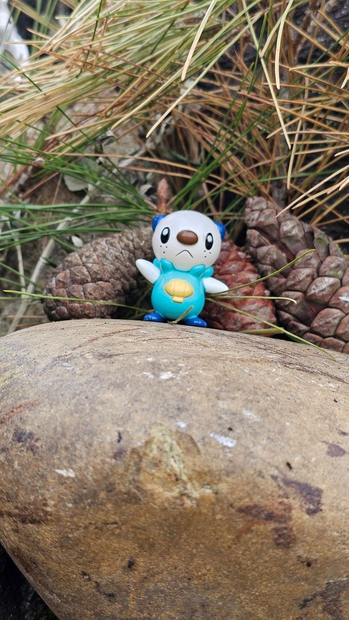 Super figurine Pokemon Nintendo tomy Moustillon