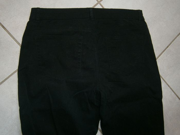 Pantalon noir GEMO Taille 42 - photo numéro 9