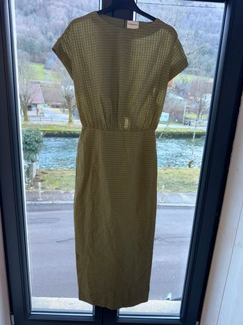 Robe Midi Claudie Pierlot Vert Olive – Coupe Droite Fendue Chic – Taille 36/S